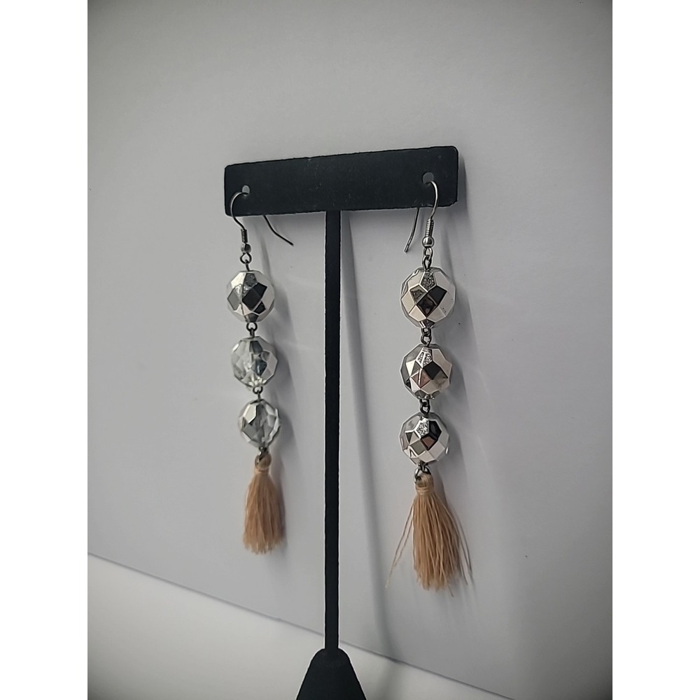 Vintage Earrings Pierced Hook Silver‎ Tone Beaded Faceted Tan Tassels Jewelry